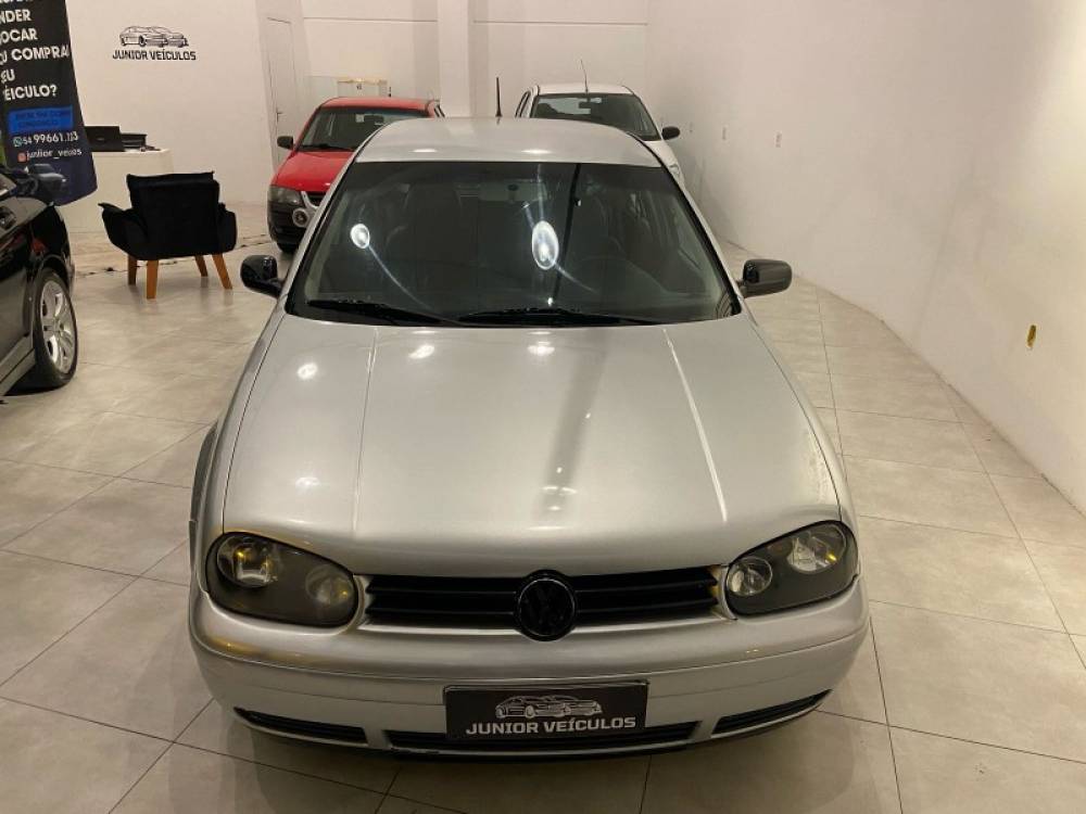 VOLKSWAGEN - GOLF - 2000/2001 - Prata - R$ 27.900,00
