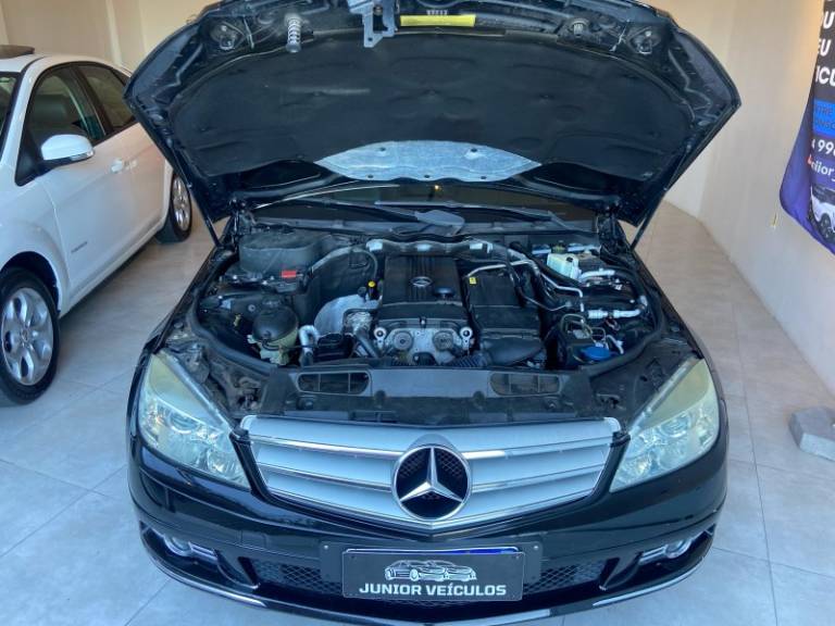 MERCEDES-BENZ - C 200 K - 2008/2009 - Preta - R$ 62.900,00