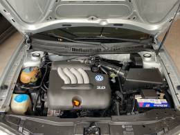 VOLKSWAGEN - GOLF - 2000/2001 - Prata - R$ 27.900,00