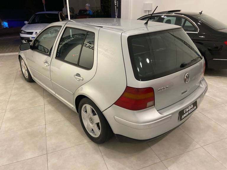 VOLKSWAGEN - GOLF - 2000/2001 - Prata - R$ 27.900,00