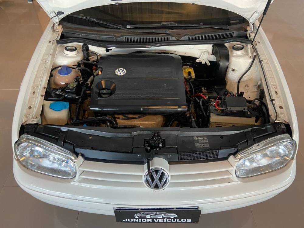 VOLKSWAGEN - GOLF - 2002/2002 - Branca - R$ 29.900,00