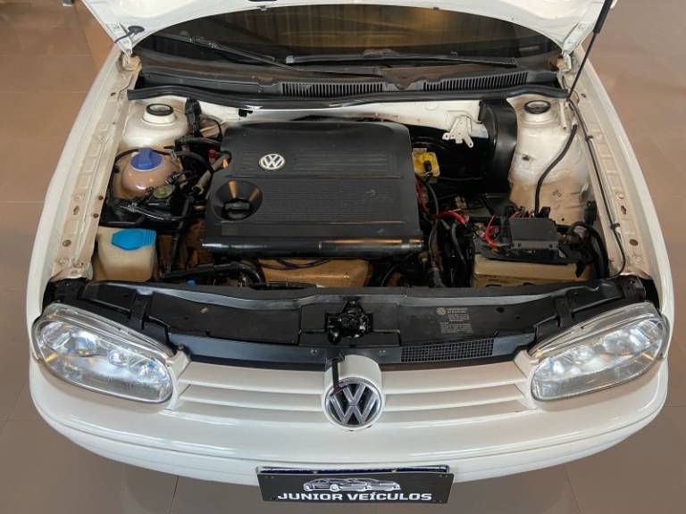 VOLKSWAGEN - GOLF - 2002/2002 - Branca - R$ 29.900,00