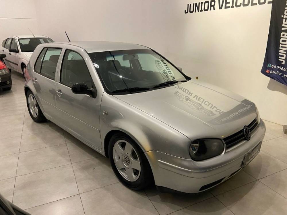 VOLKSWAGEN - GOLF - 2000/2001 - Prata - R$ 27.900,00