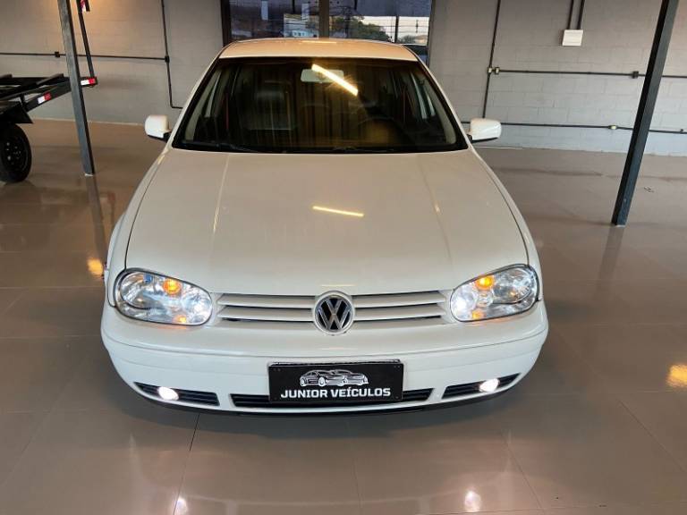 VOLKSWAGEN - GOLF - 2002/2002 - Branca - R$ 29.900,00