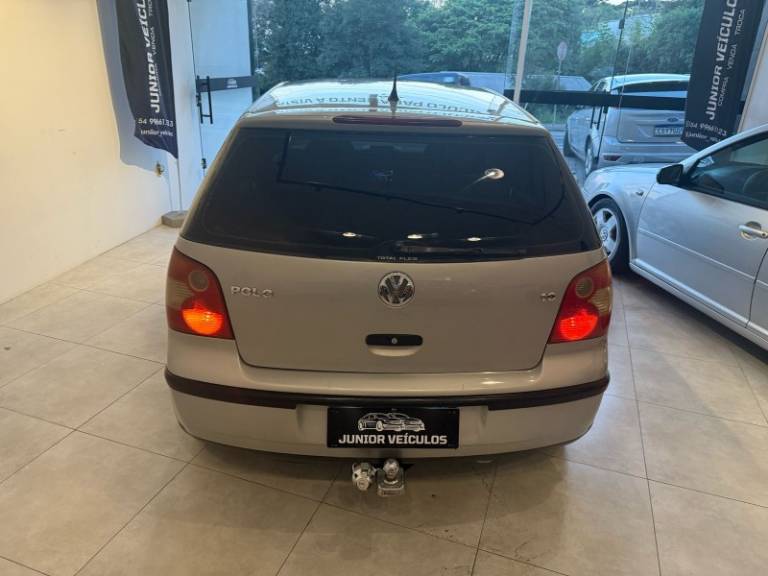 VOLKSWAGEN - POLO - 2006/2006 - Prata - R$ 28.900,00