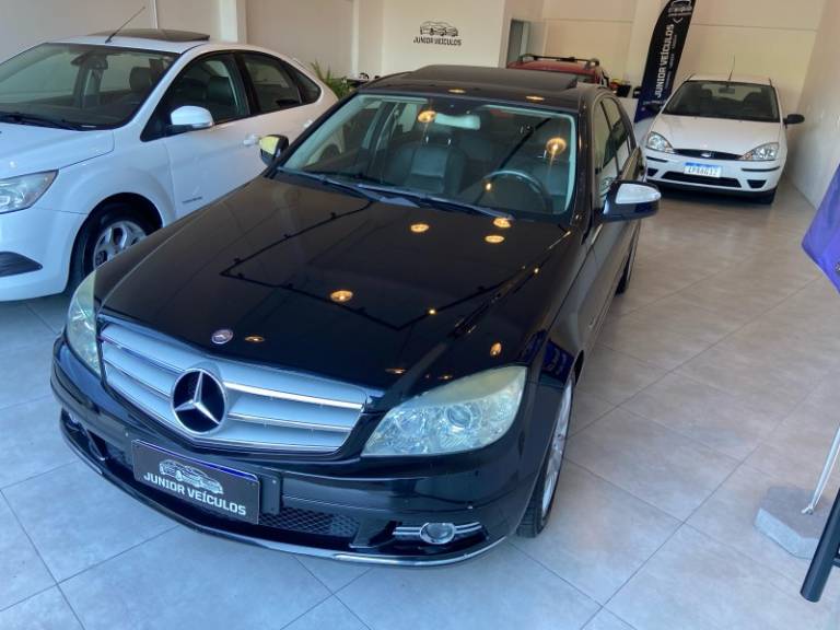 MERCEDES-BENZ - C 200 K - 2008/2009 - Preta - R$ 62.900,00