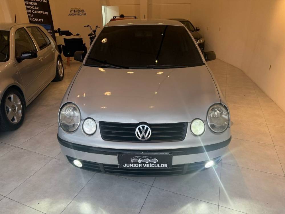 VOLKSWAGEN - POLO - 2006/2006 - Prata - R$ 28.900,00