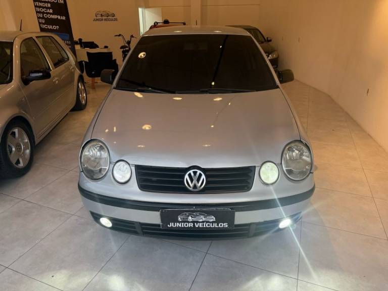 VOLKSWAGEN - POLO - 2006/2006 - Prata - R$ 28.900,00