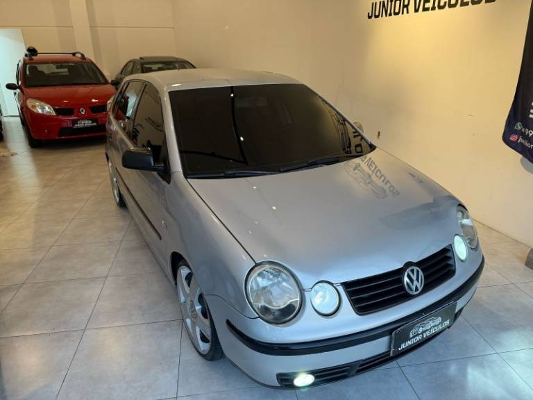 VOLKSWAGEN - POLO - 2006/2006 - Prata - R$ 28.900,00