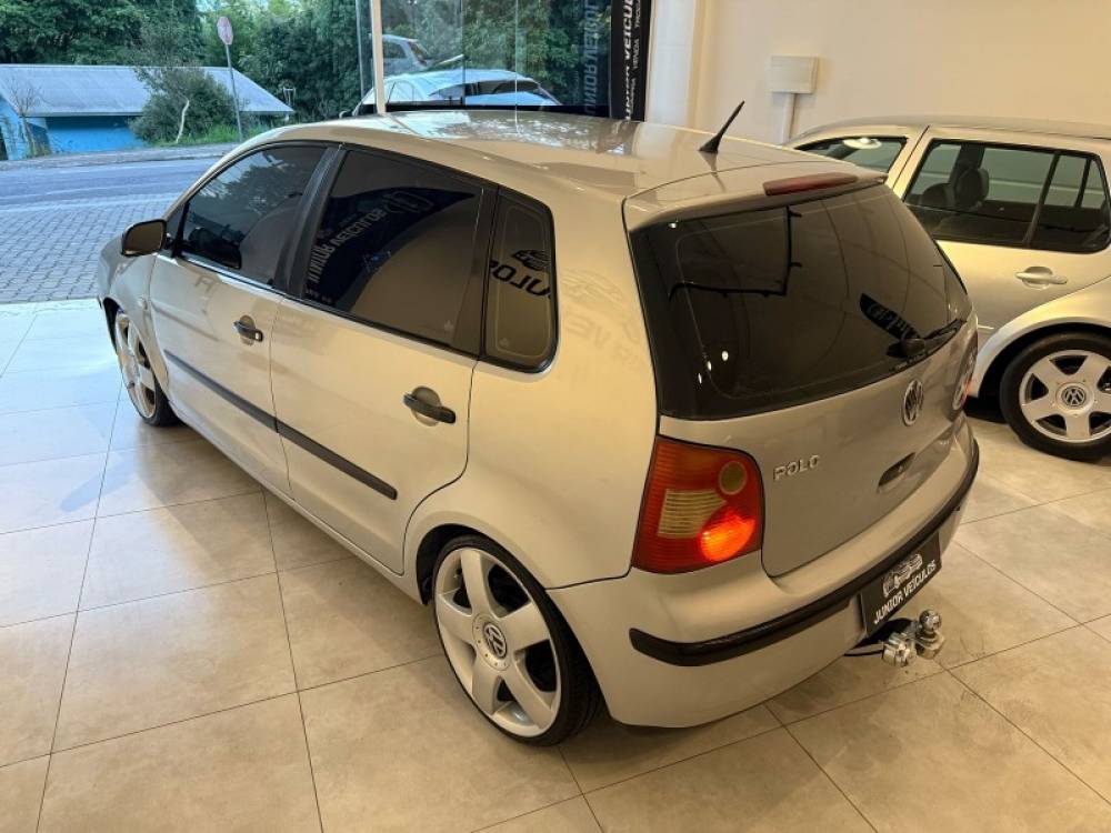 VOLKSWAGEN - POLO - 2006/2006 - Prata - R$ 28.900,00